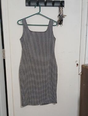 Popular Basics Black & White Houndstooth Midi Dress